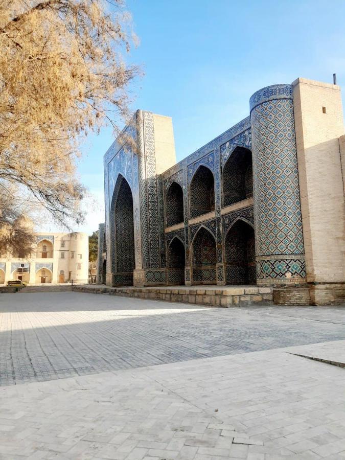 Atlas Bukhara Esterno foto
