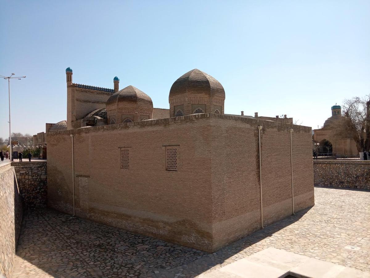 Atlas Bukhara Esterno foto