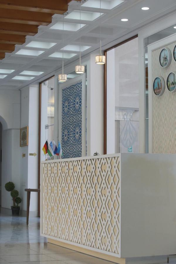 Atlas Bukhara Esterno foto